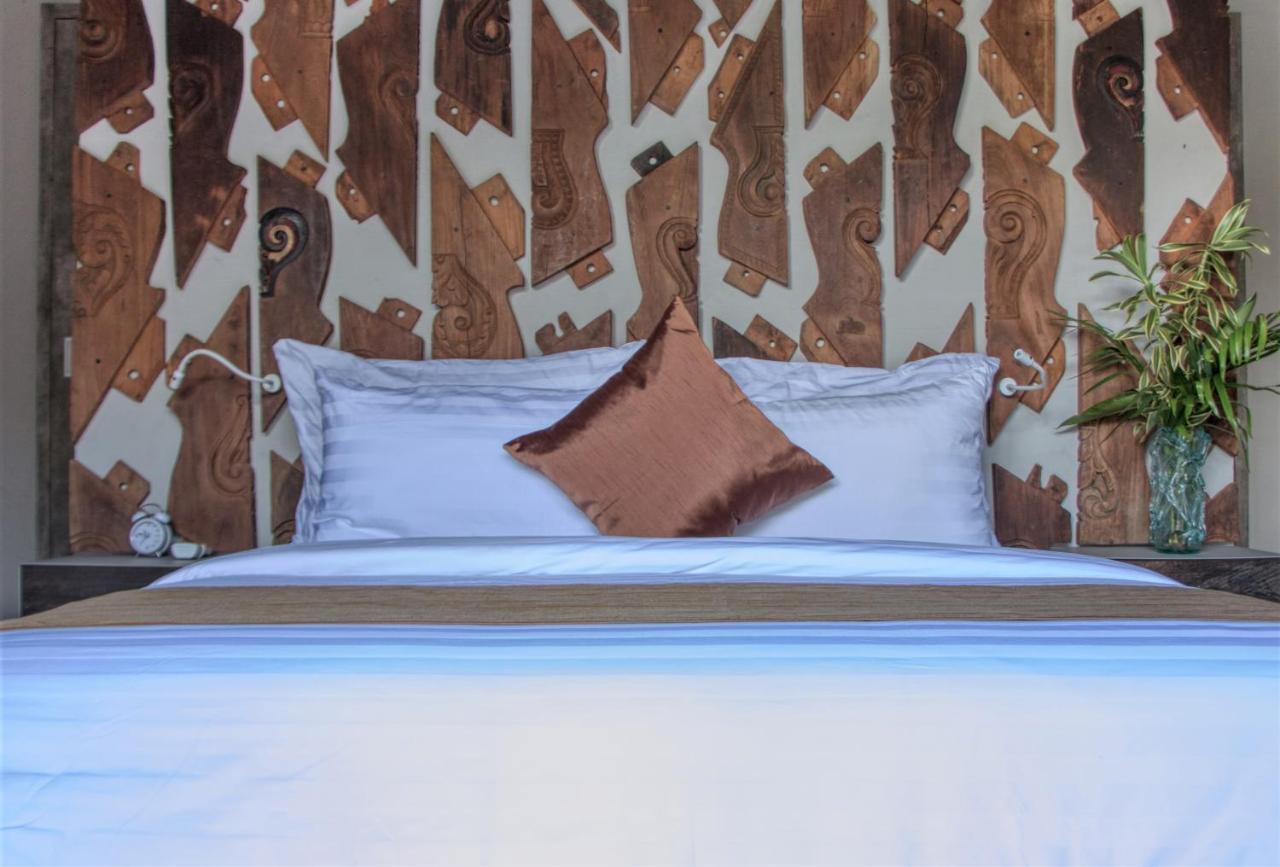 Pronoia Beach Resort ジンバラン エクステリア 写真