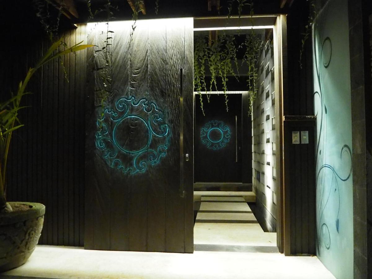 Pronoia Beach Resort ジンバラン エクステリア 写真