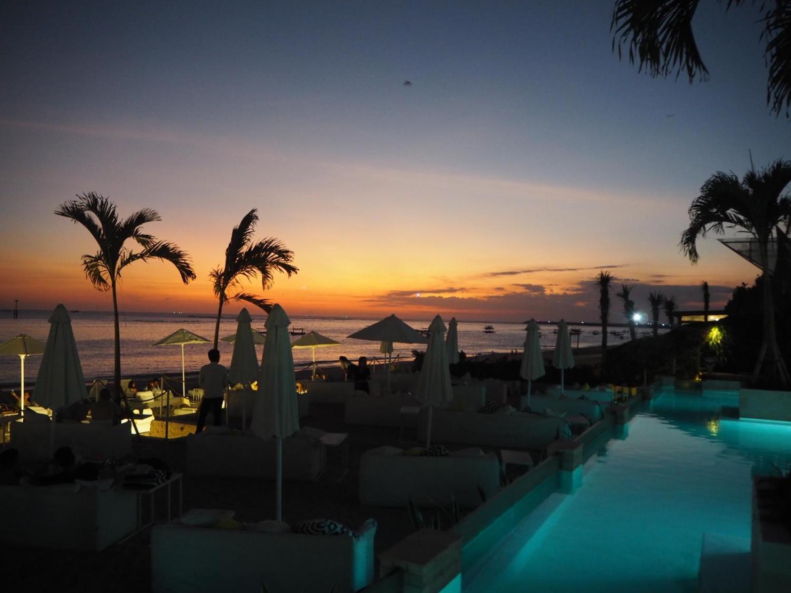 Pronoia Beach Resort ジンバラン エクステリア 写真