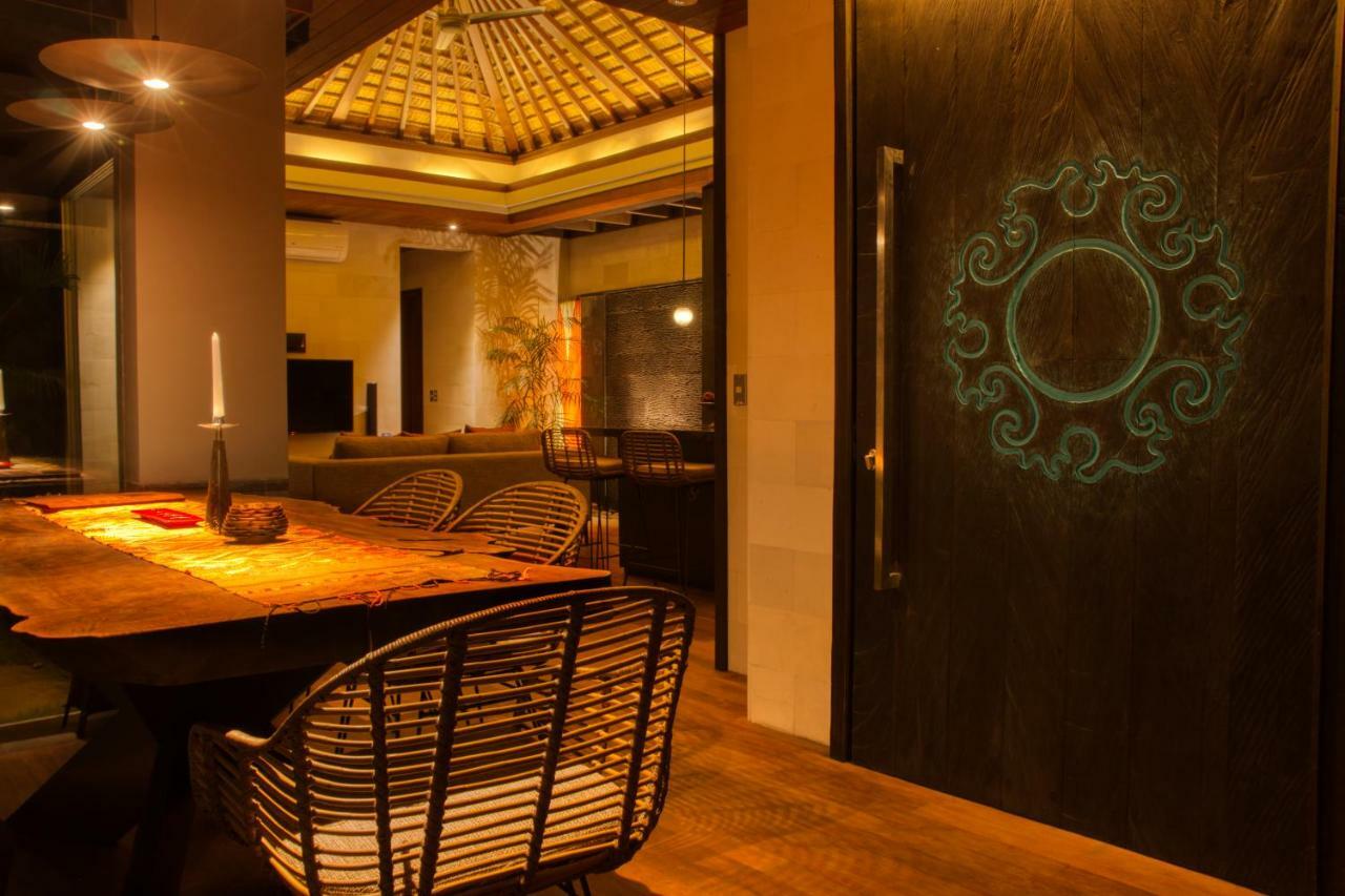 Pronoia Beach Resort ジンバラン エクステリア 写真